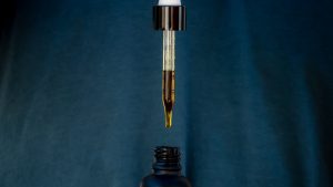 Live Your Best Life with CBD Oil (16 Top CBD Oil Reviews)